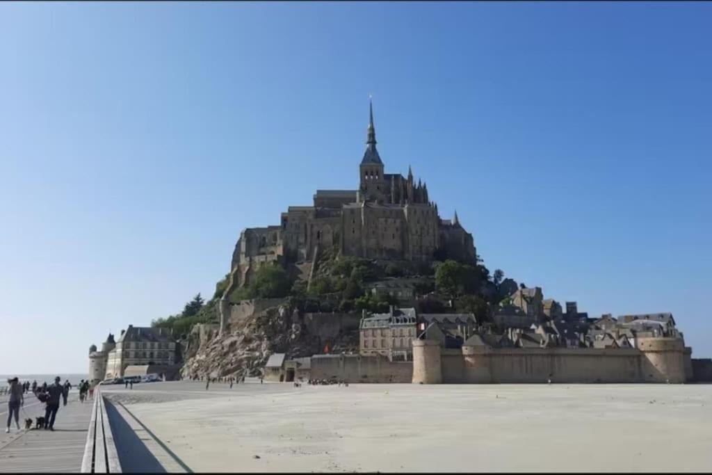 Maison Proche Du Mont Saint Michel Понторсон Екстериор снимка